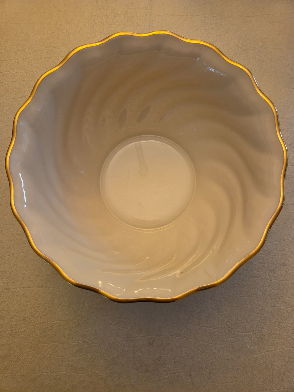 Lenox White Porcelain Scalloped Bowl with Gold Trim